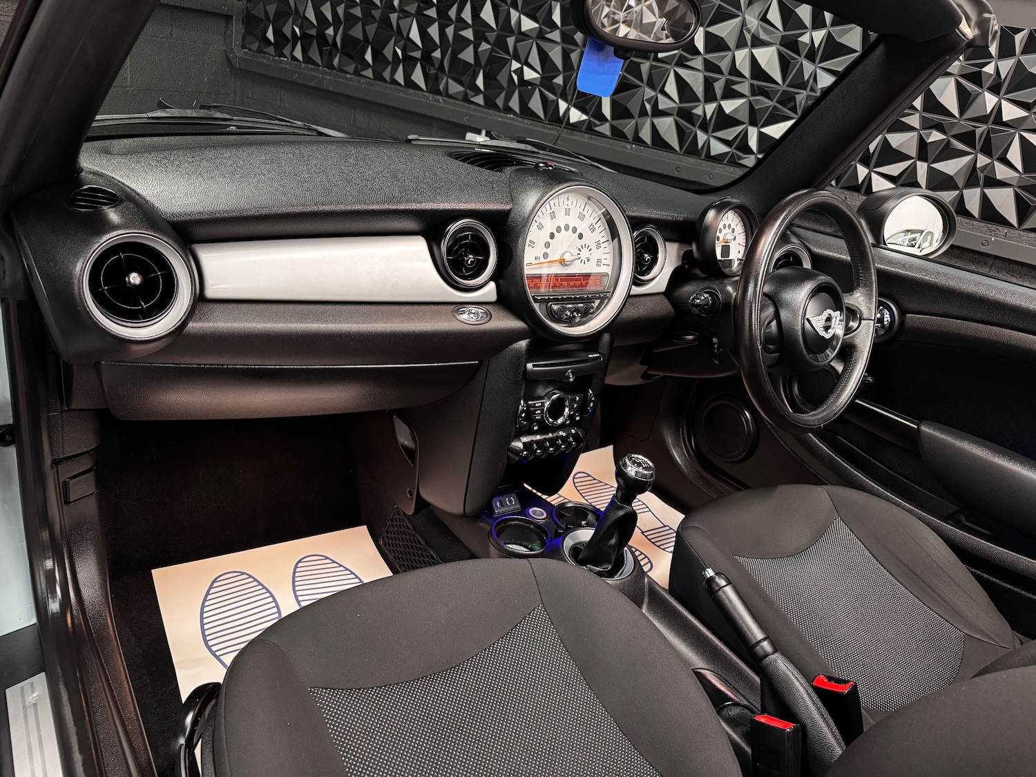 Used MINI Convertible 2012 for sale - 78035829: Photo 45