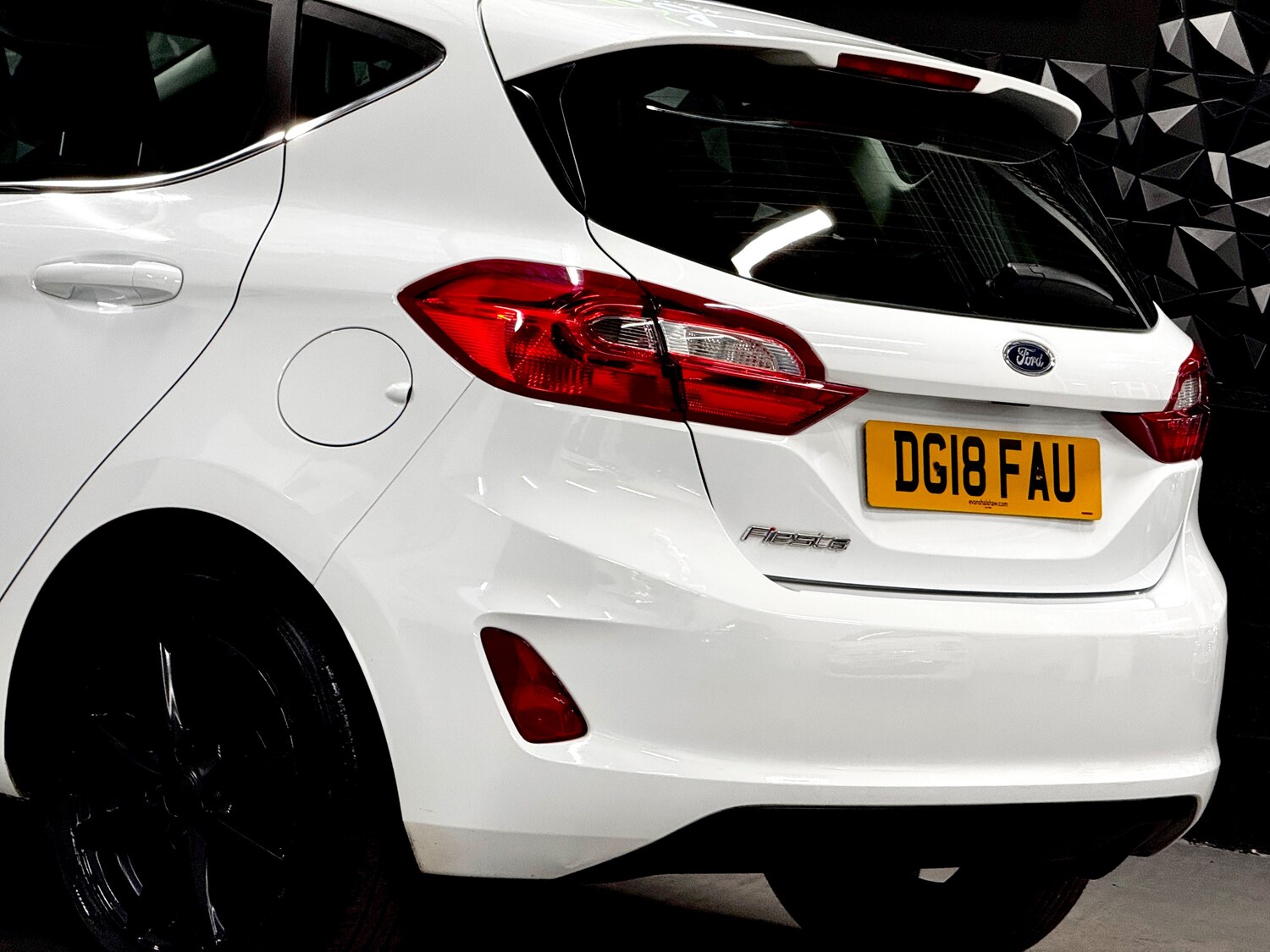 Used Ford Fiesta 2018 for sale - 78035812: Photo 32