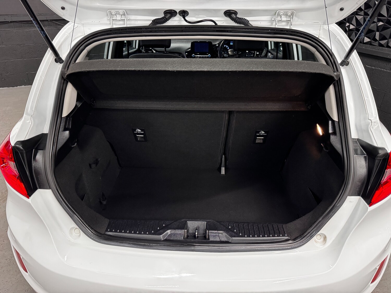 Used Ford Fiesta 2018 for sale - 78035812: Photo 35