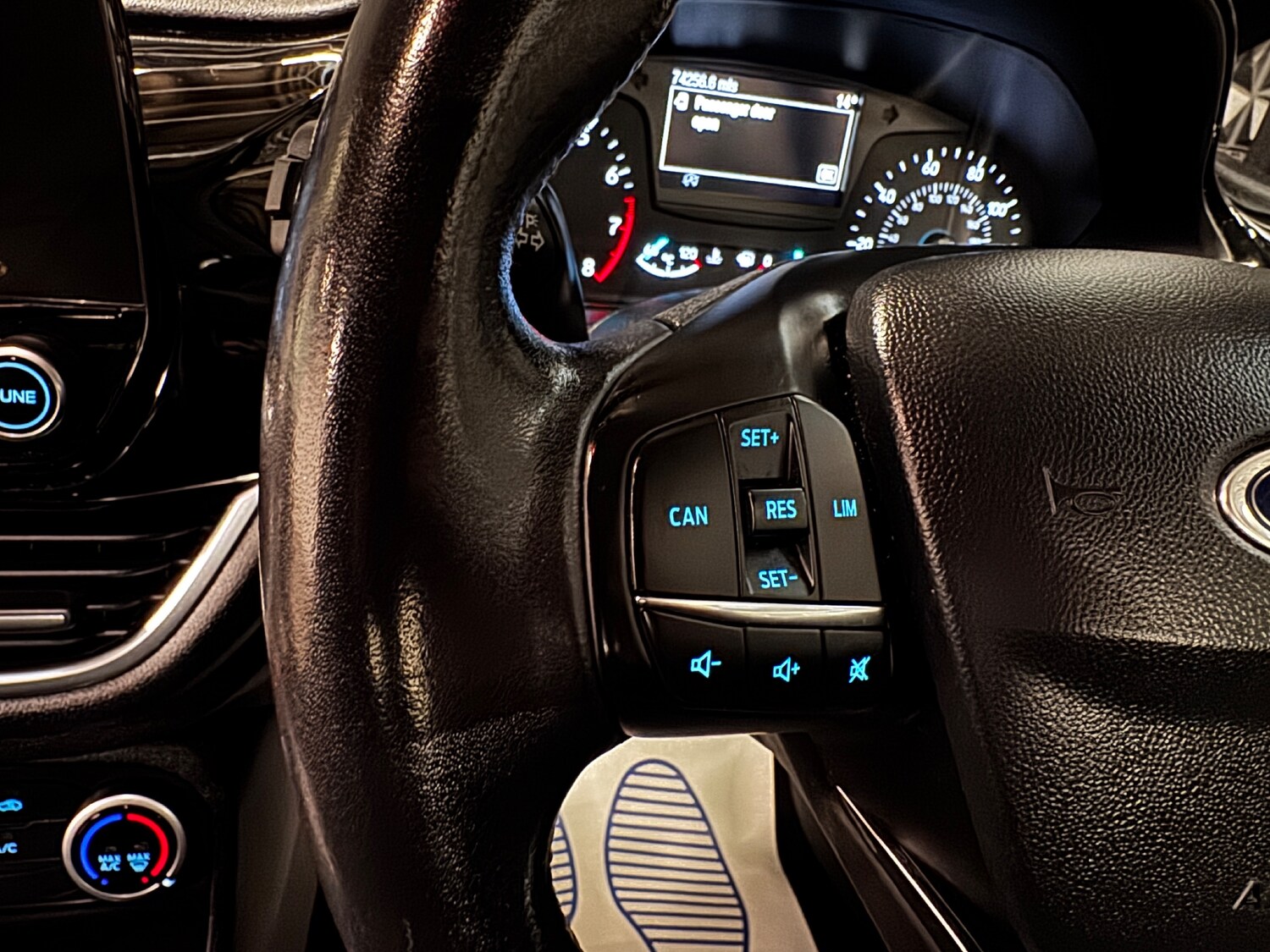 Used Ford Fiesta 2018 for sale - 78035812: Photo 41