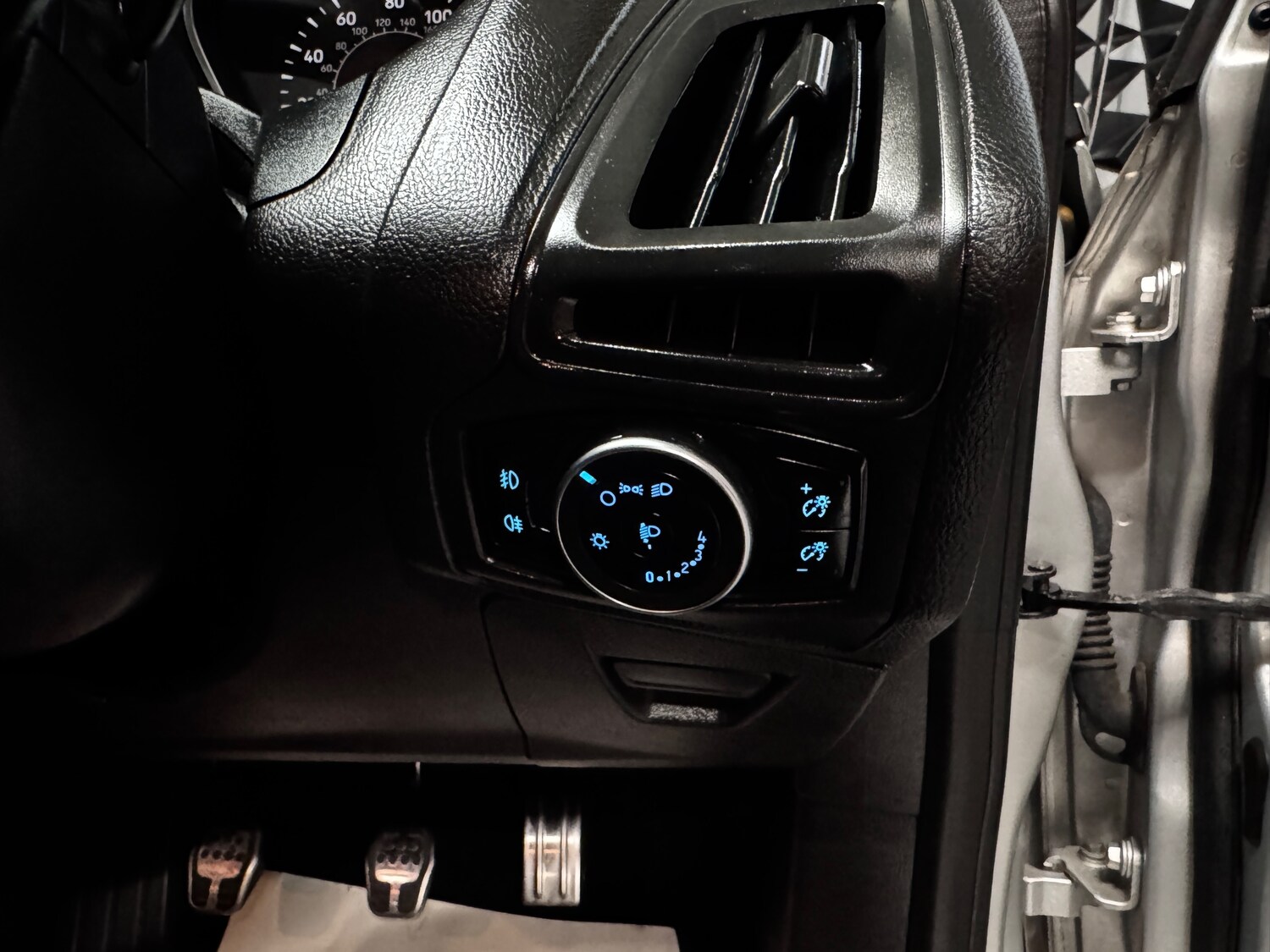 Used Ford Focus 2015 for sale - 78035804: Photo 32