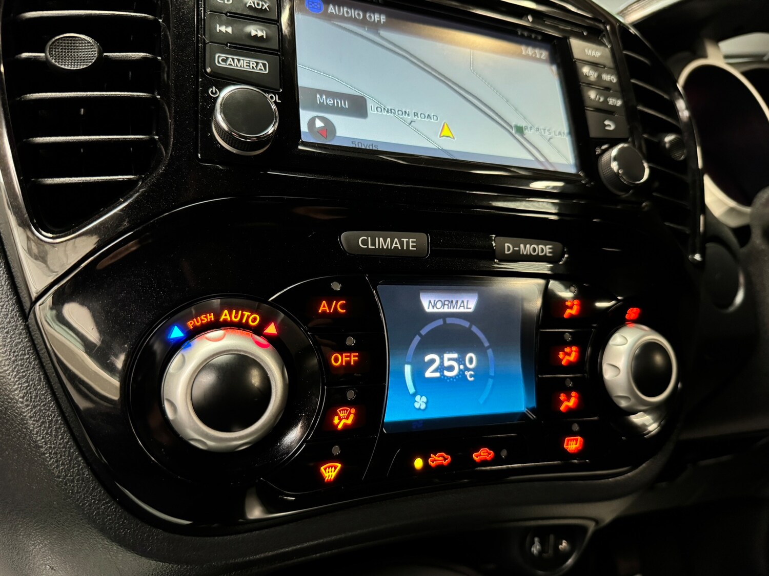 Used Nissan Juke 2015 for sale - 78035831: Photo 47