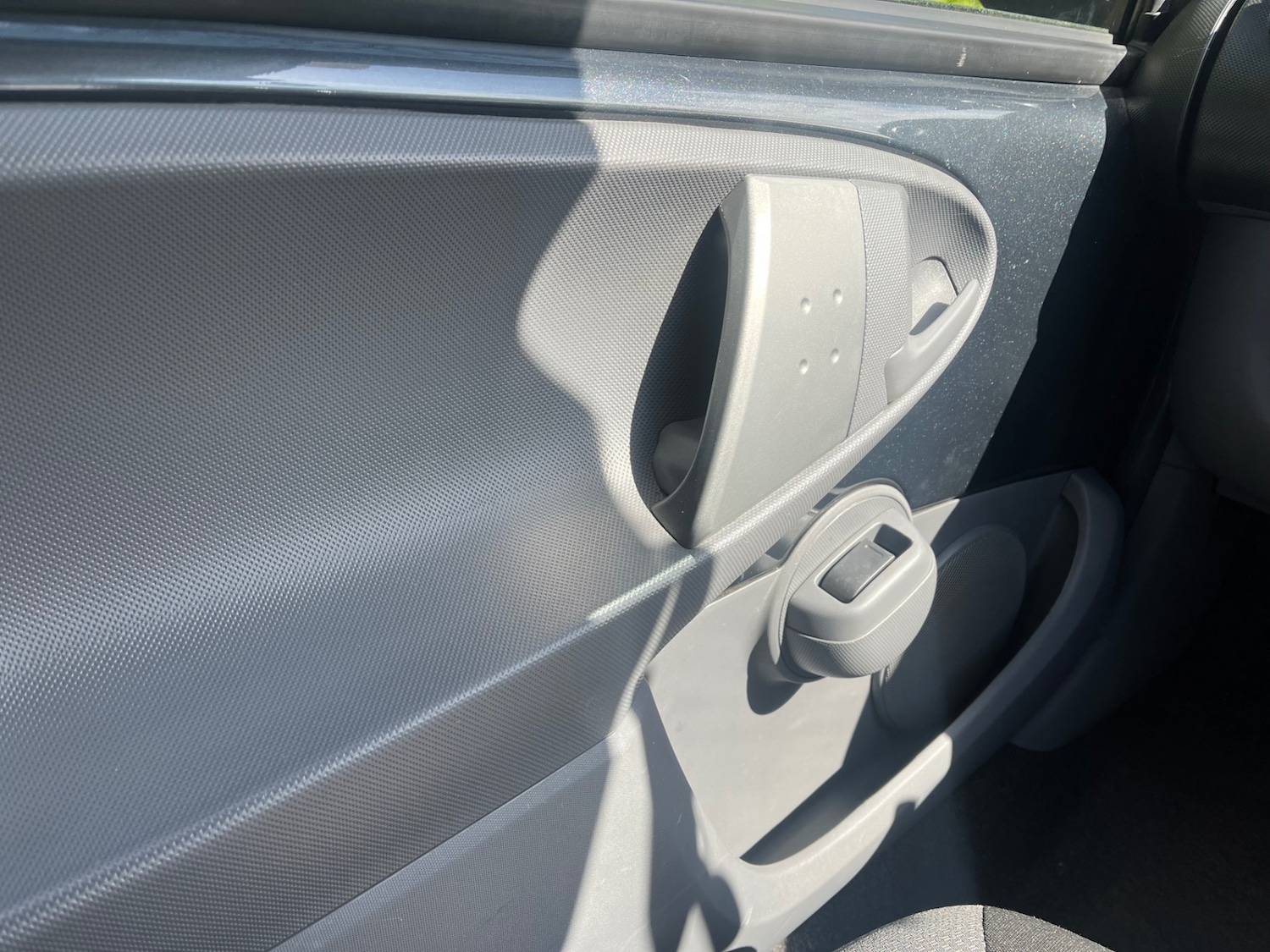 Used Toyota AYGO 2011 for sale - 76882861: Photo 13