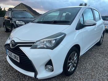 Used Toyota Yaris 2016 for sale - 79741111: Photo