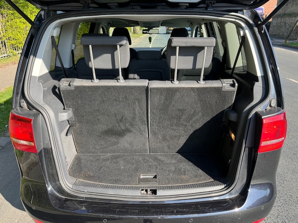 Used Volkswagen Touran 2012 for sale - 74387260: Photo 11