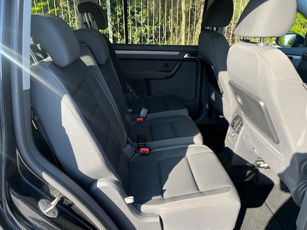 Used Volkswagen Touran 2012 for sale - 74387260: Photo 9