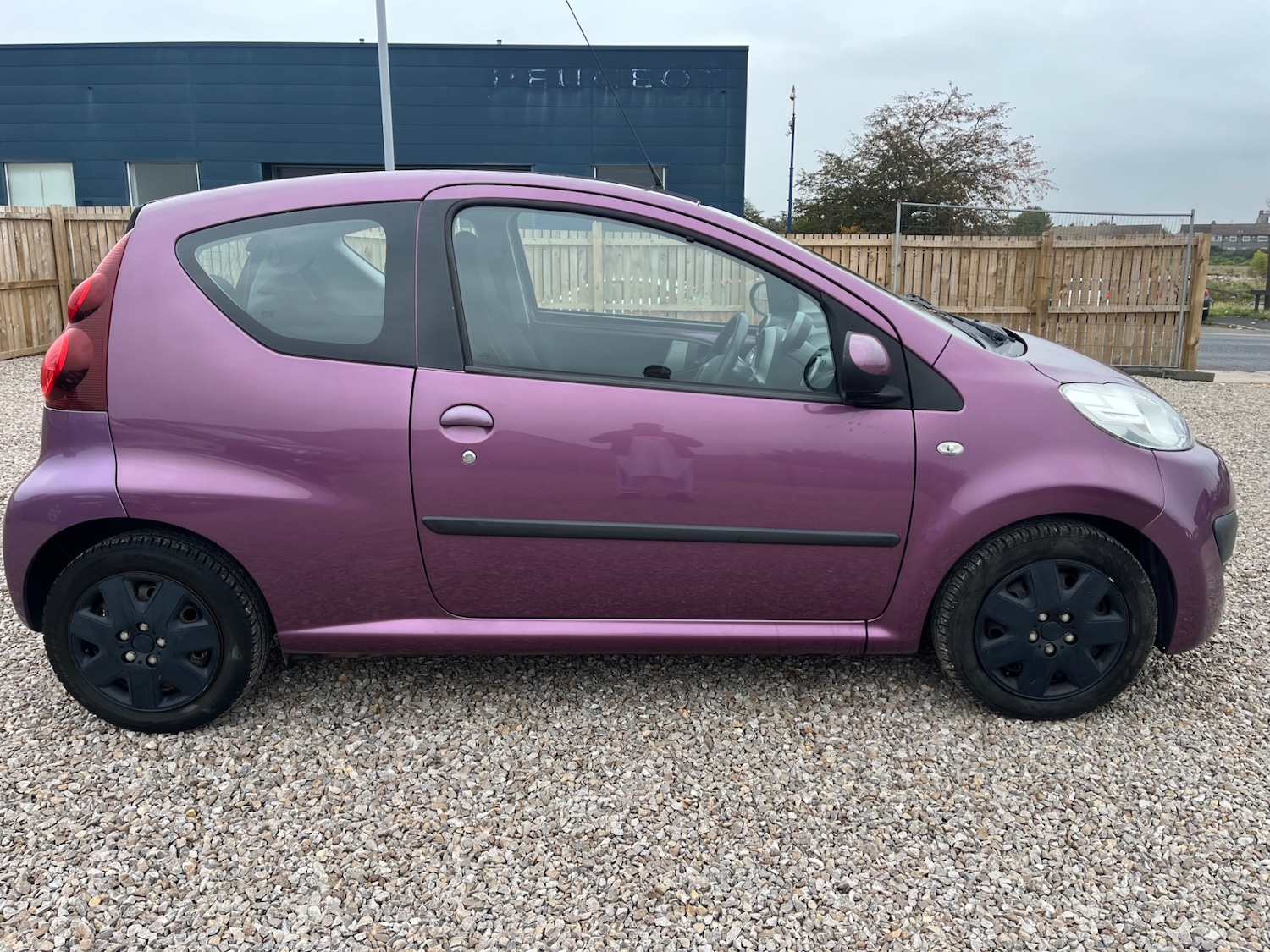 Used Peugeot 107 2014 for sale - 76882855: Photo 8