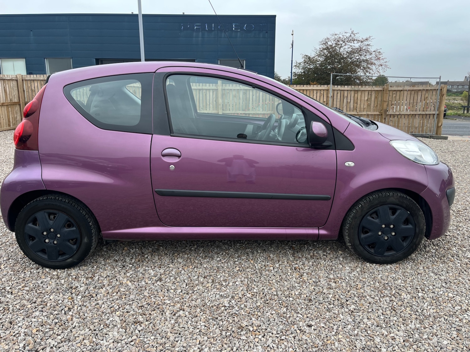 Used Peugeot 107 2014 for sale - 76882855: Photo 9