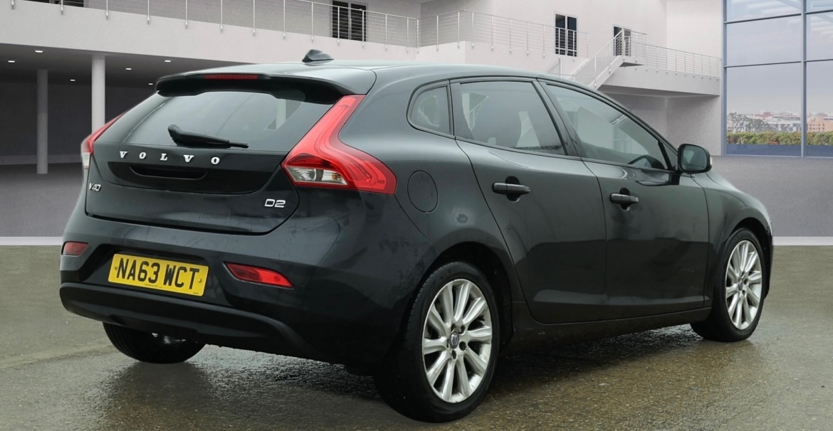 Used Volvo V40 2013 for sale - 77312459: Photo 4