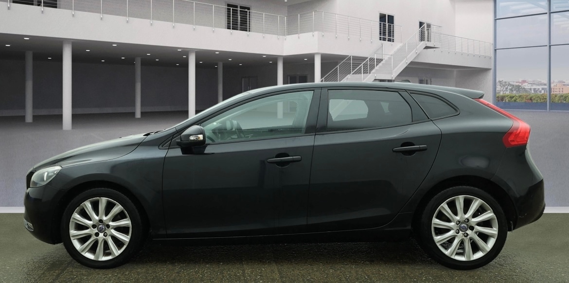 Used Volvo V40 2013 for sale - 77312459: Photo 5