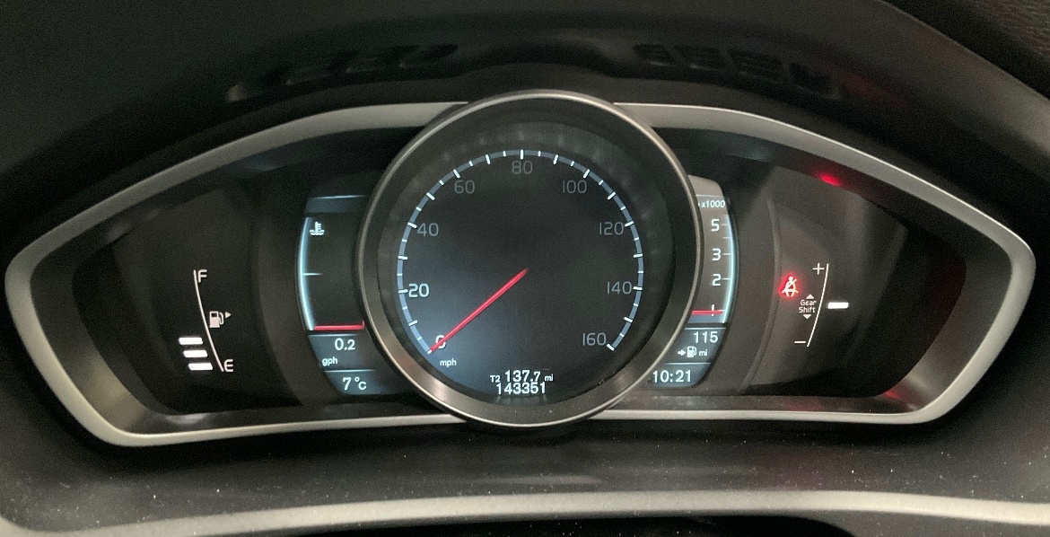 Used Volvo V40 2013 for sale - 77312459: Photo 6