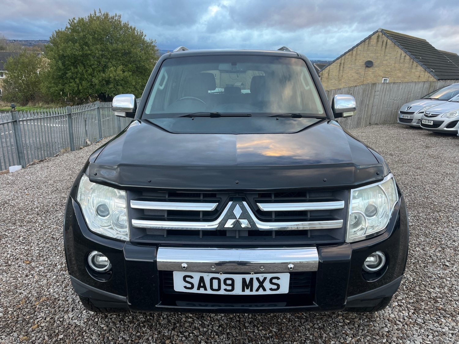 Used Mitsubishi Shogun 2009 for sale - 76882845: Photo 2