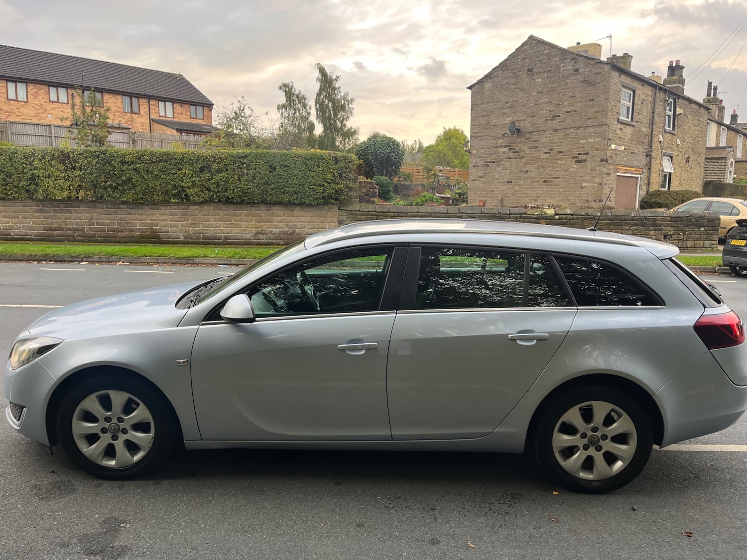 Used Vauxhall Insignia 2014 for sale - 76882897: Photo 2
