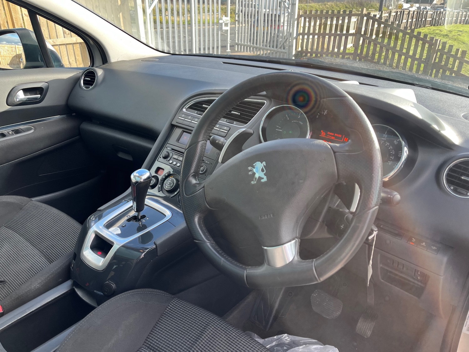 Used Peugeot 5008 2011 for sale - 76527593: Photo 12