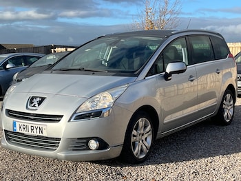 Used Peugeot 5008 2011 for sale - 76527593: Photo