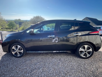 Used Nissan Leaf 2021 for sale - 78357000: Photo