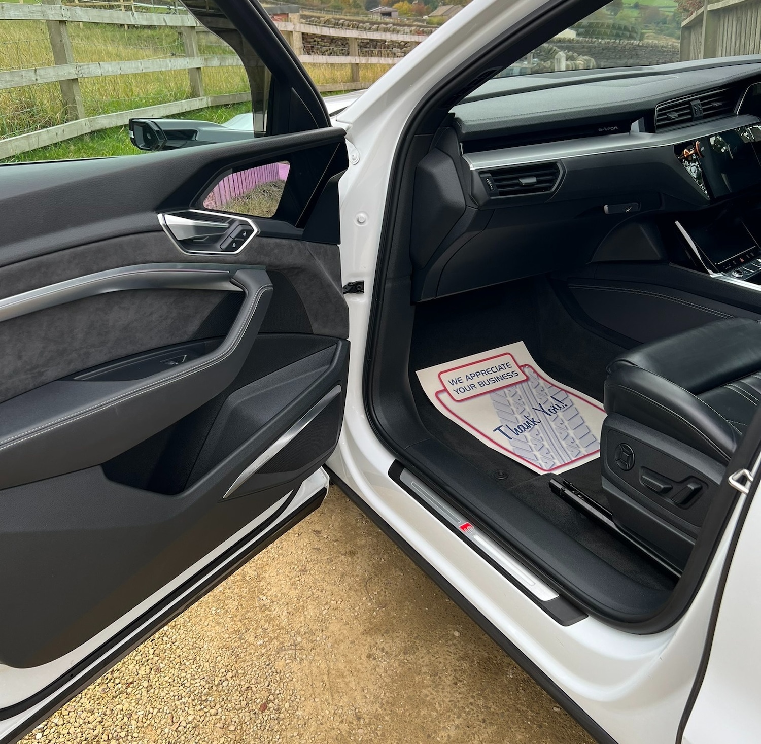 Used Audi e-tron 2020 for sale - 76237421: Photo 12