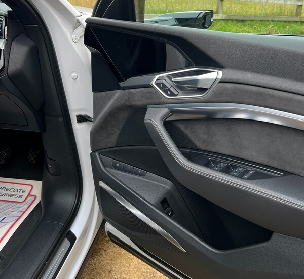 Used Audi e-tron 2020 for sale - 76237421: Photo 60