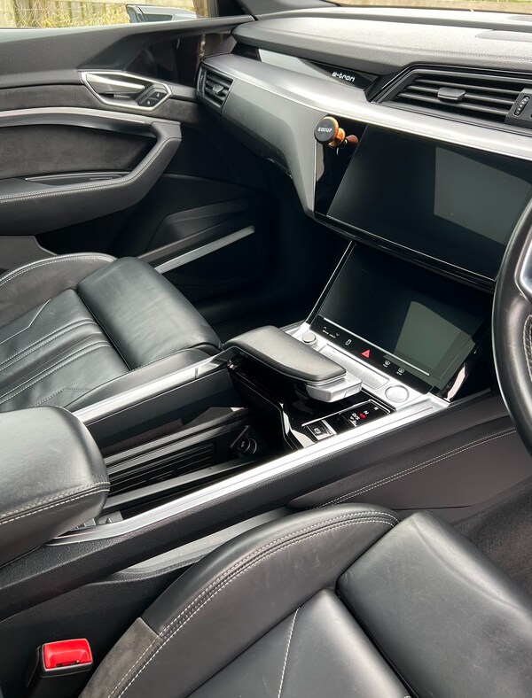 Used Audi e-tron 2020 for sale - 76237421: Photo 63