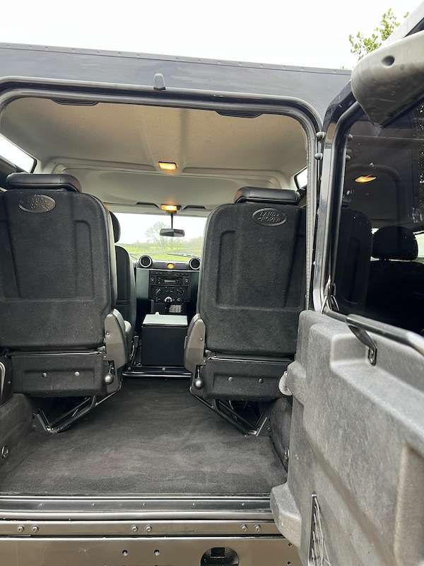 Used Land Rover Defender 2011 for sale - 73387853: Photo 14