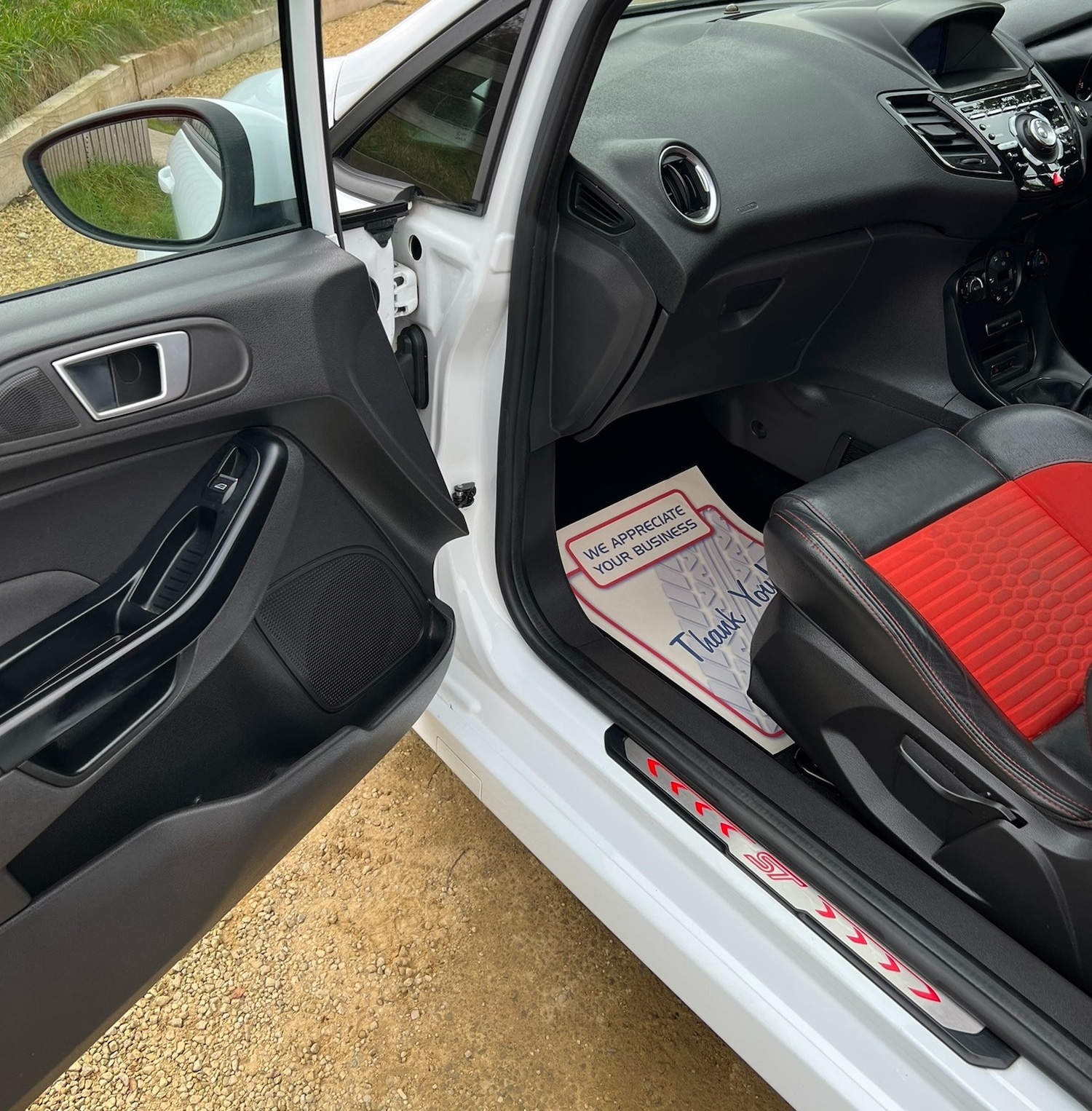 Used Ford Fiesta 2015 for sale - 76162427: Photo 12