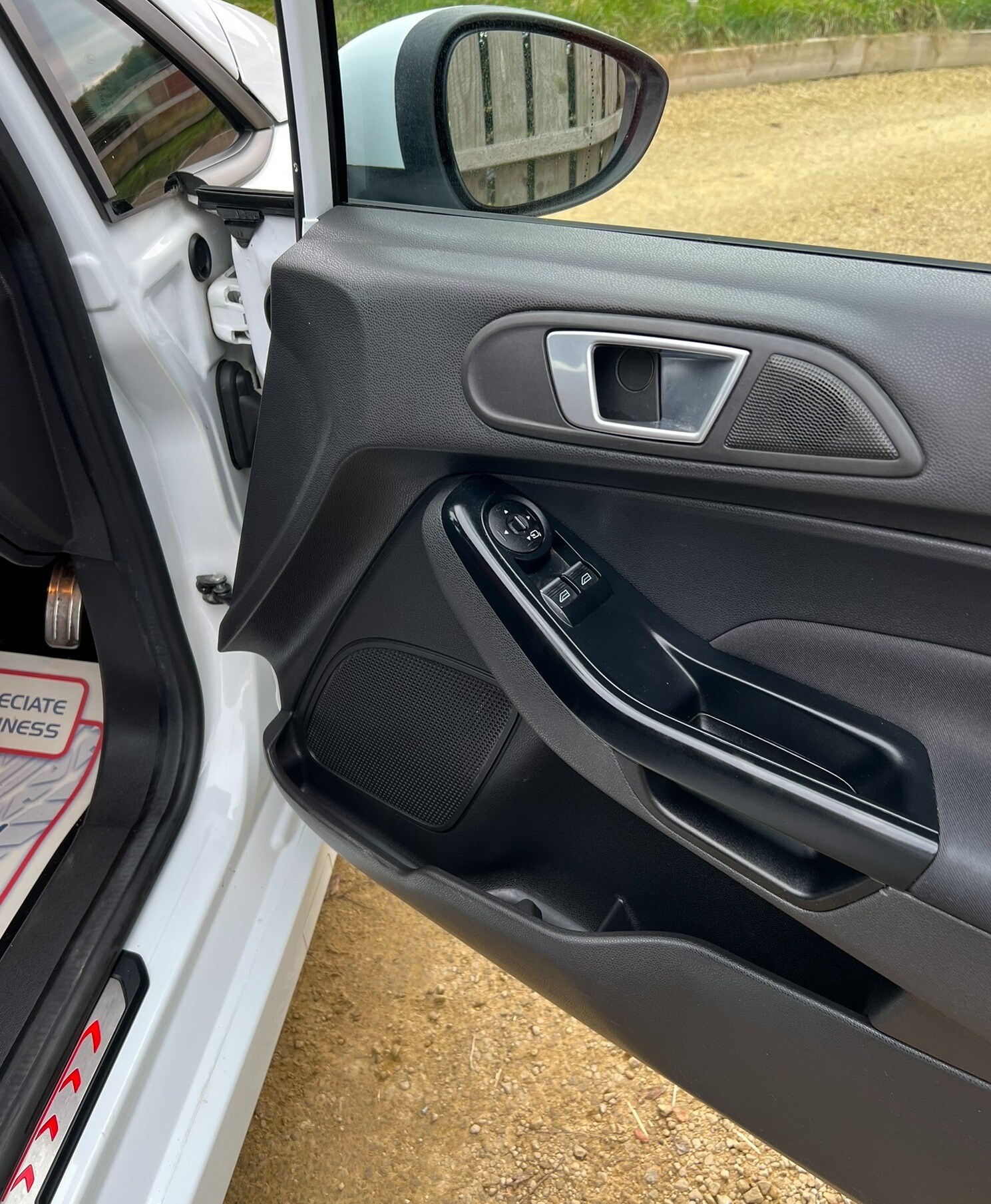 Used Ford Fiesta 2015 for sale - 76162427: Photo 51