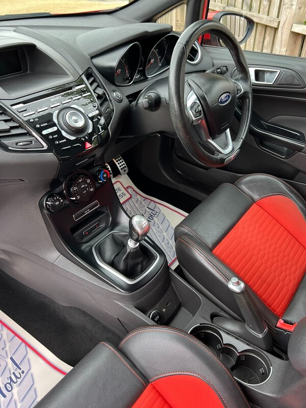 Used Ford Fiesta 2014 for sale - 75304639: Photo 57