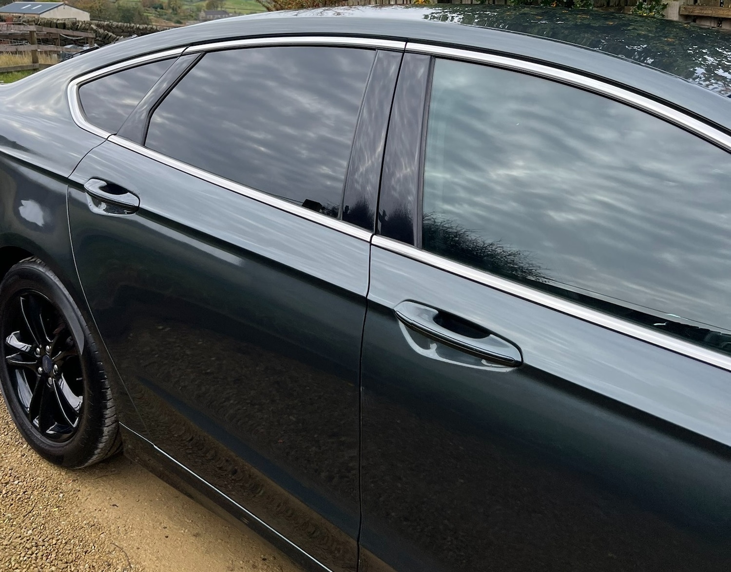 Used Ford Mondeo 2015 for sale - 76317257: Photo 27