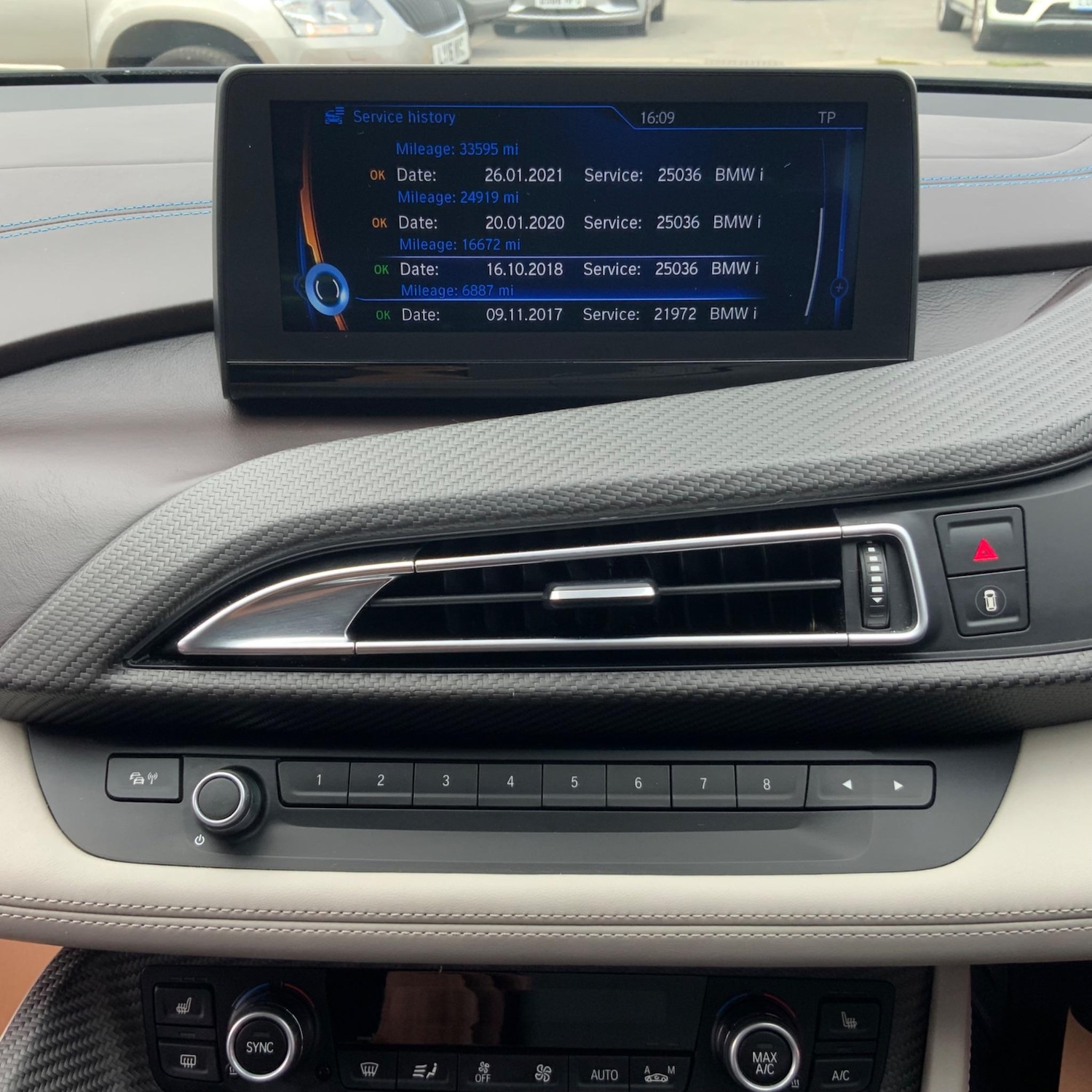 Used BMW i8 2016 for sale - 76137813: Photo 10