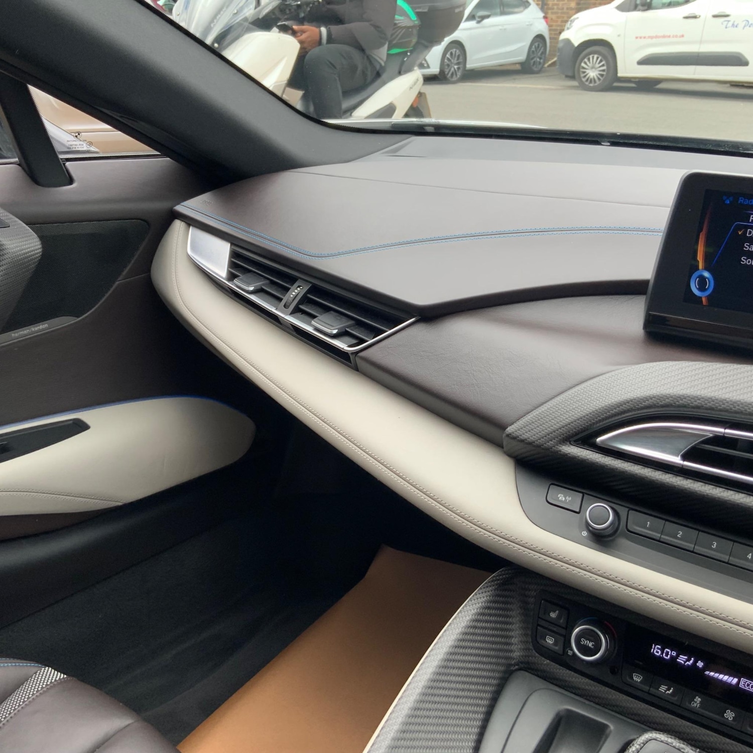 Used BMW i8 2016 for sale - 76137813: Photo 29