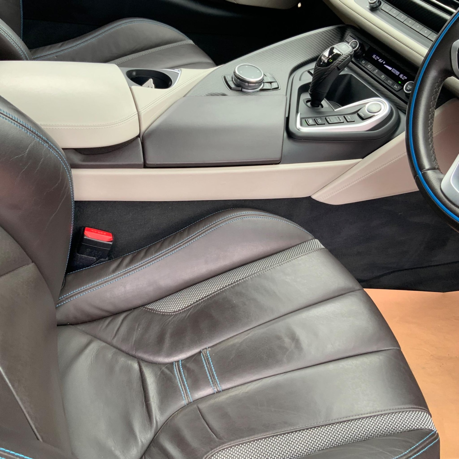 Used BMW i8 2016 for sale - 76137813: Photo 32