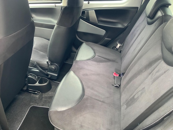 Used Toyota AYGO 2012 for sale - 76152929: Photo 17