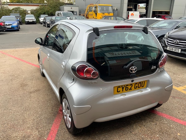 Used Toyota AYGO 2012 for sale - 76152929: Photo 23