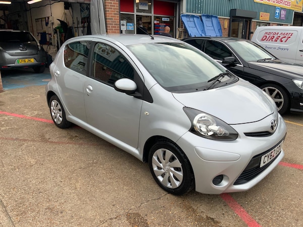 Used Toyota AYGO 2012 for sale - 76152929: Photo 28