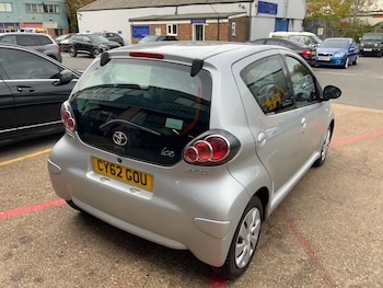 Used Toyota AYGO 2012 for sale - 76152929: Photo