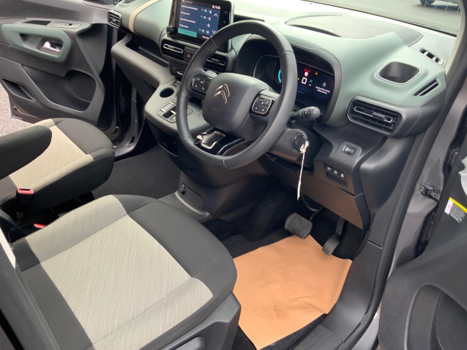 Used Citroen Berlingo 2024 for sale - 76550013: Photo 43