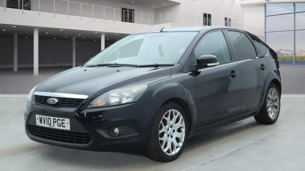Used Ford Focus 2010 for sale - 76684571: Photo 2