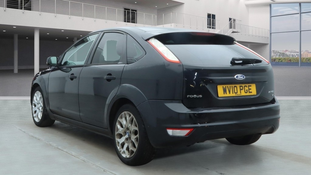 Used Ford Focus 2010 for sale - 76684571: Photo 3