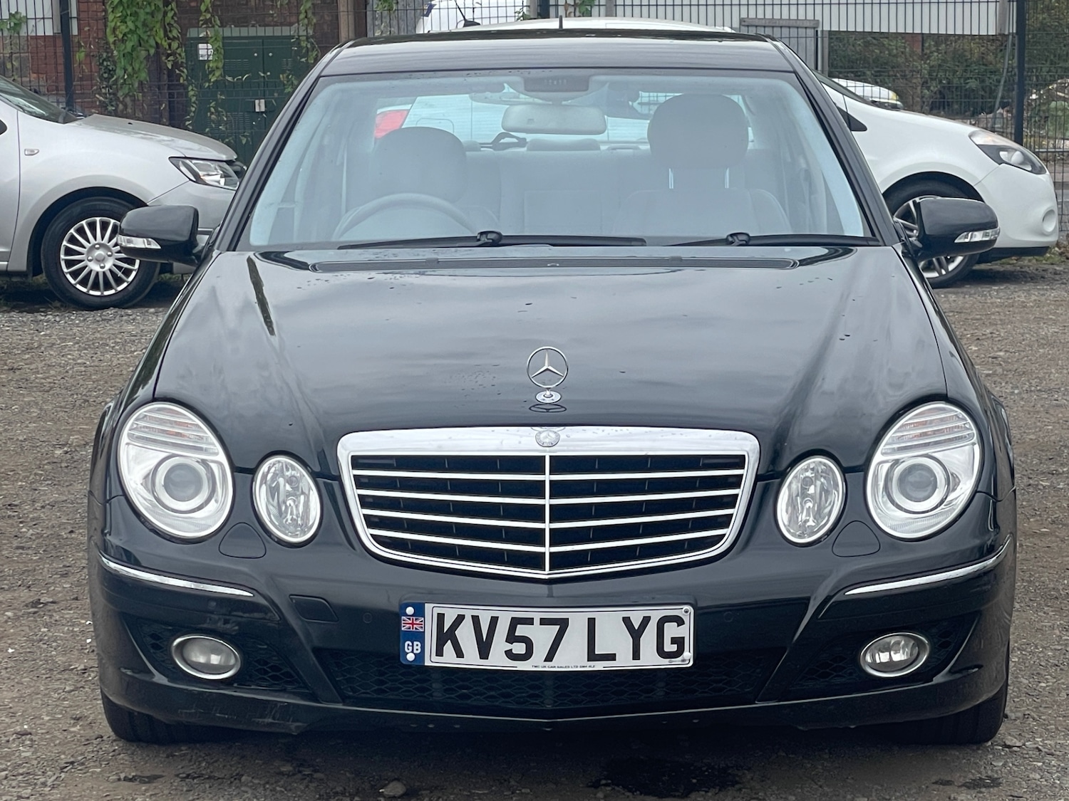 Used Mercedes-Benz E-Class 2007 for sale - 76007293: Photo 2