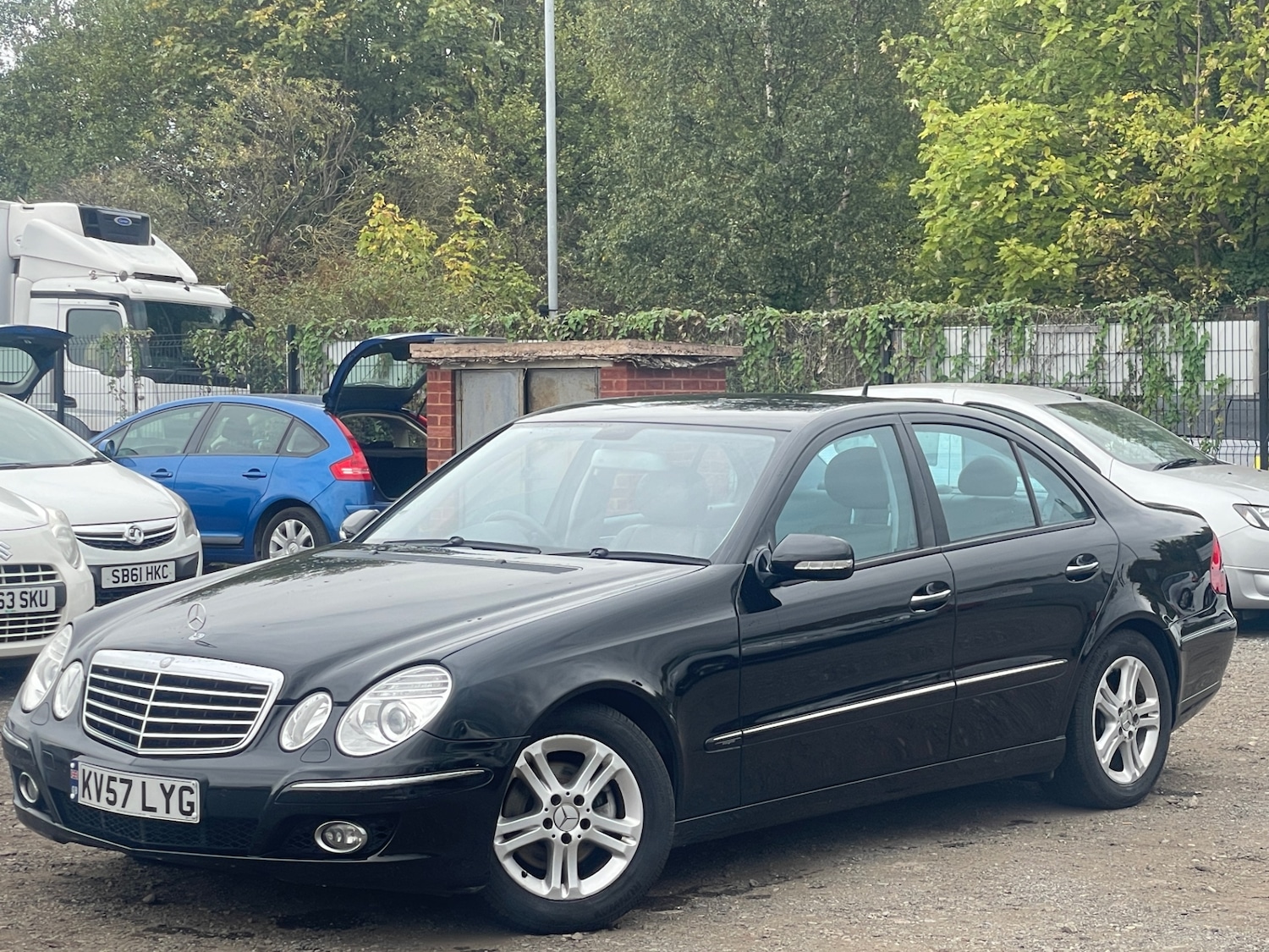 Used Mercedes-Benz E-Class 2007 for sale - 76007293: Photo 3