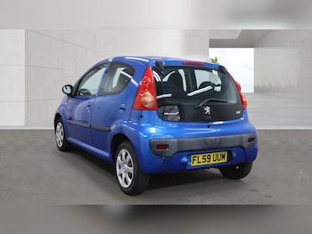 Used Peugeot 107 2010 for sale - 79296174: Photo