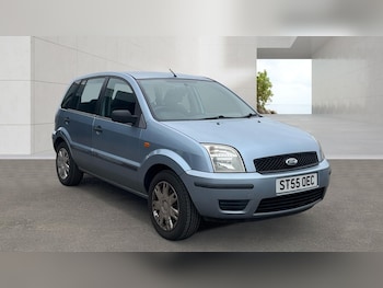 Used Ford Fusion 2005 for sale - 78121669: Photo