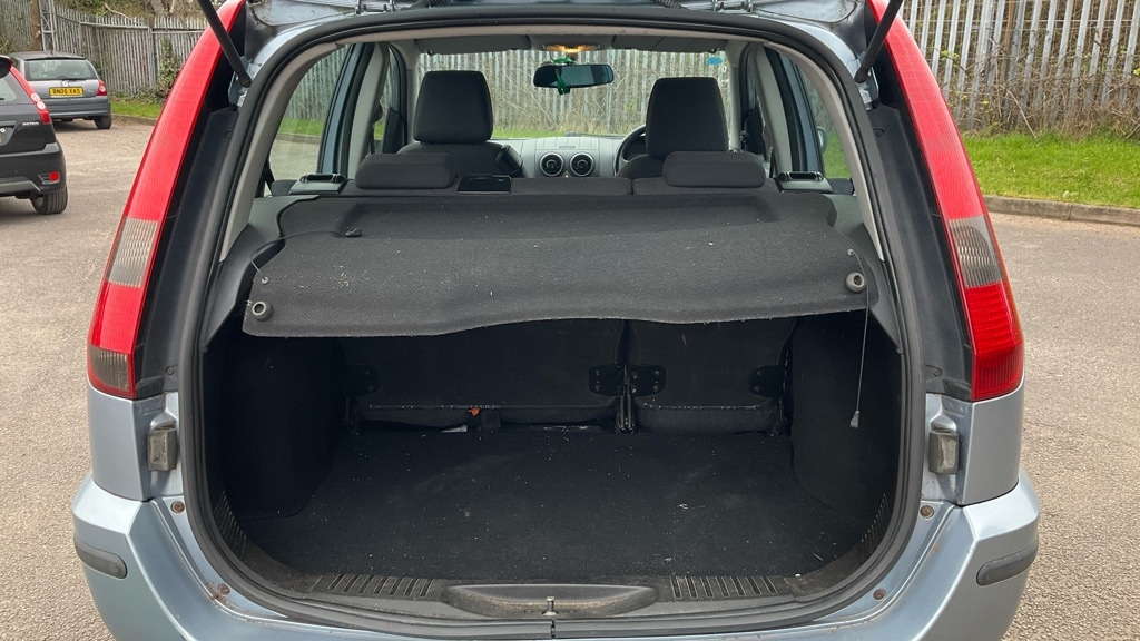 Used Ford Fusion 2005 for sale - 78121669: Photo 7