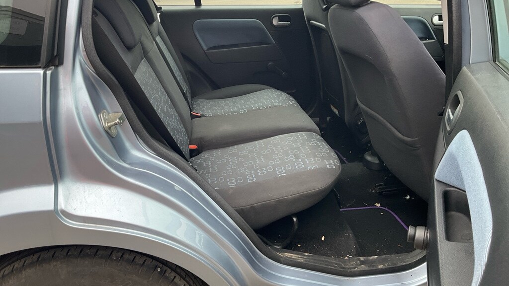 Used Ford Fusion 2005 for sale - 78121669: Photo 8