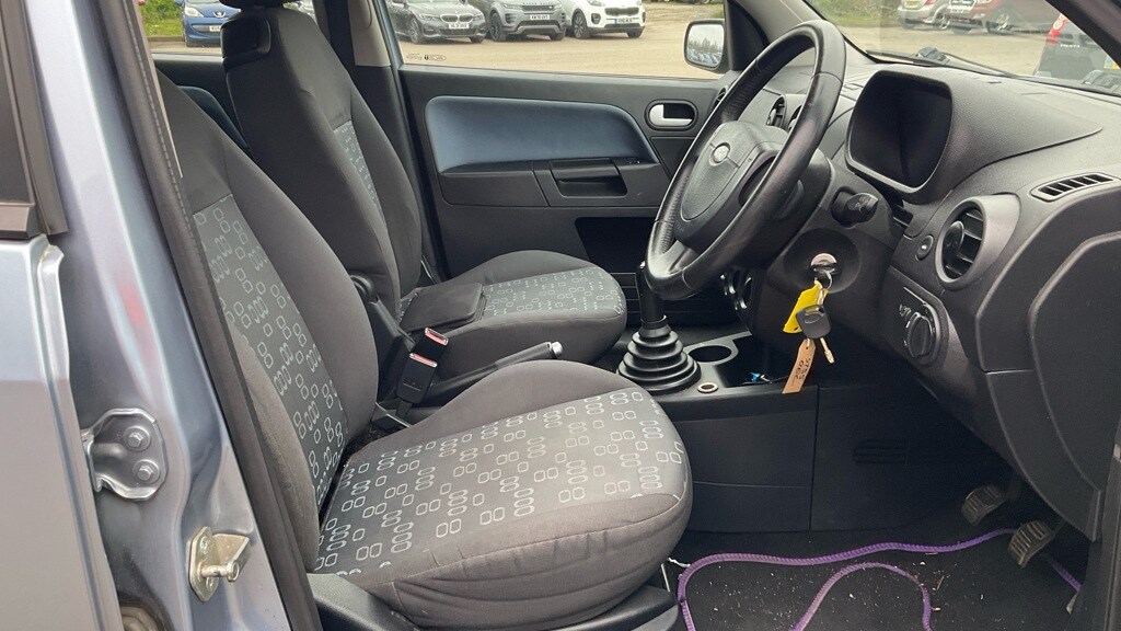 Used Ford Fusion 2005 for sale - 78121669: Photo 9