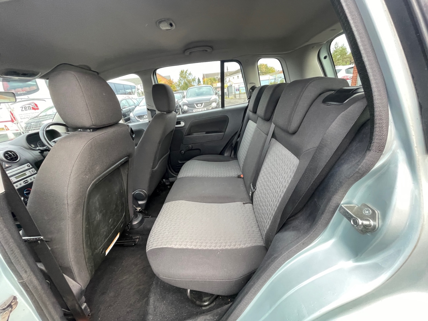 Used Ford Fusion 2004 for sale - 76309549: Photo 10