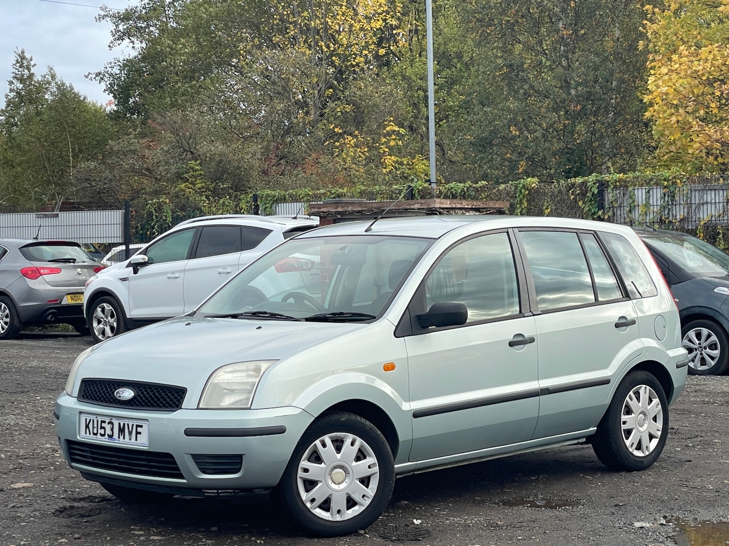 Used Ford Fusion 2004 for sale - 76309549: Photo 3