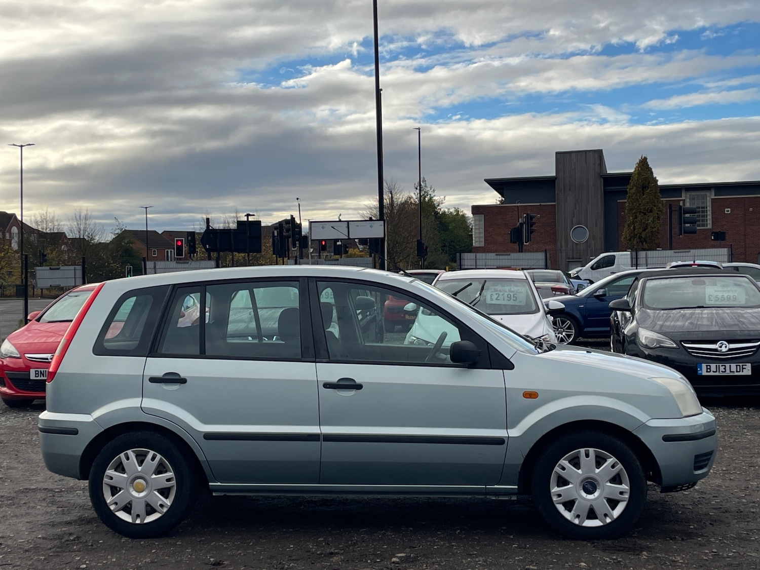 Used Ford Fusion 2004 for sale - 76309549: Photo 4