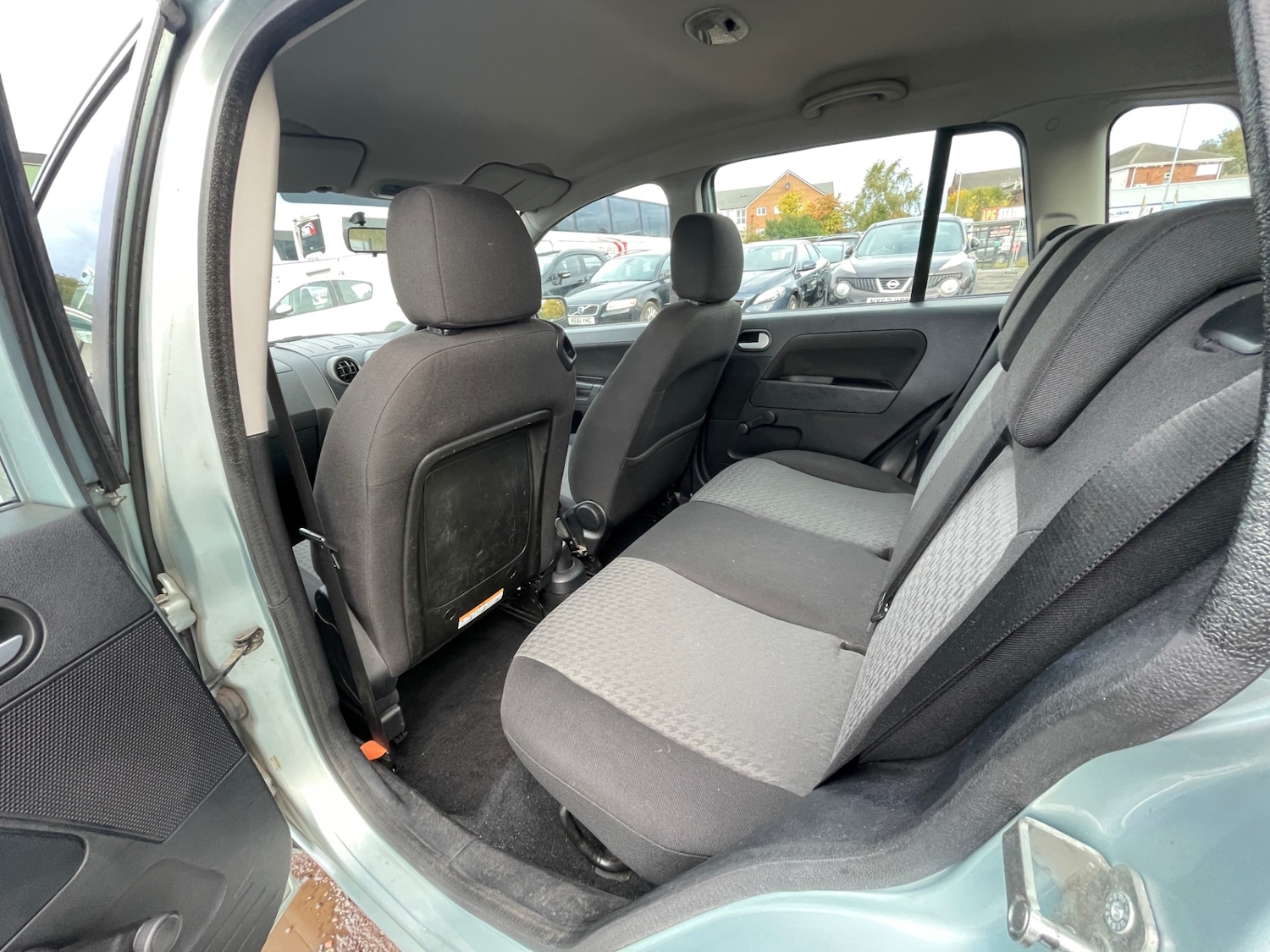 Used Ford Fusion 2004 for sale - 76309549: Photo 9
