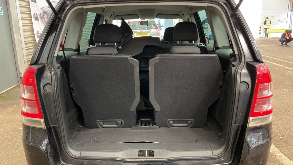 Used Vauxhall Zafira 2010 for sale - 76364869: Photo 8